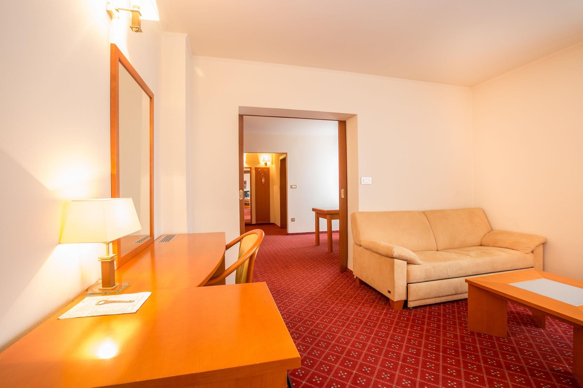 Hotel Celeia Целе Экстерьер фото