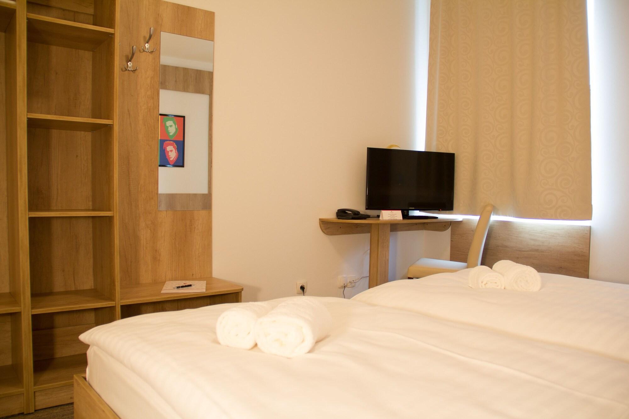 Hotel Celeia Целе Экстерьер фото