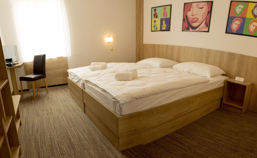 Hotel Celeia Целе Номер фото