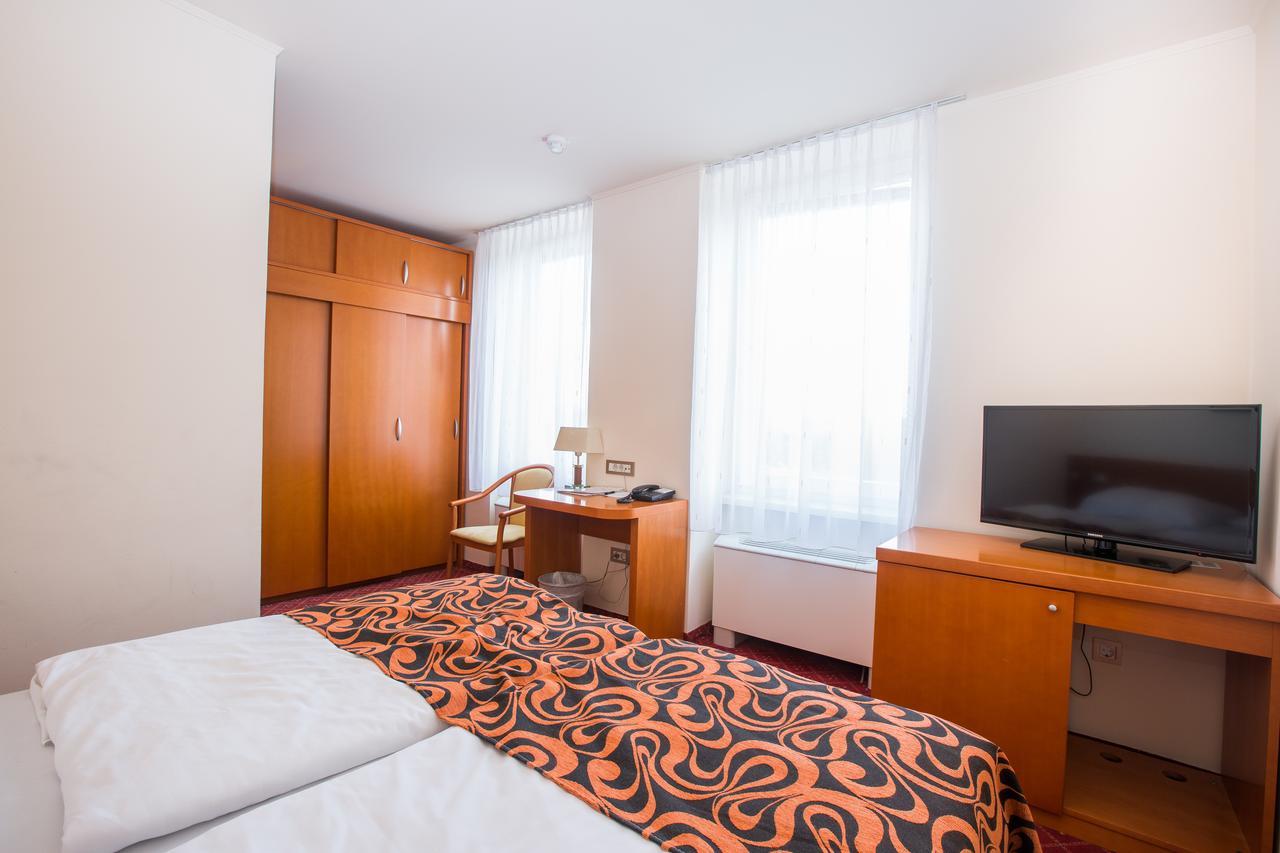 Hotel Celeia Целе Экстерьер фото
