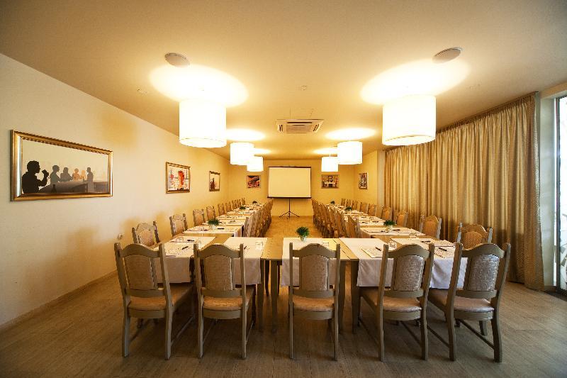 Hotel Celeia Целе Экстерьер фото